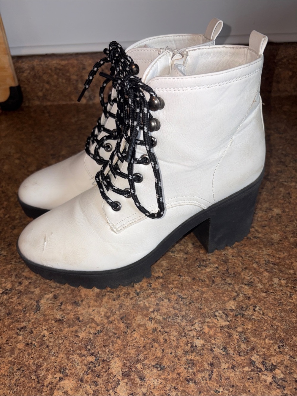 Seven7 White Lace-Up Chunky Heel Ankle Boots